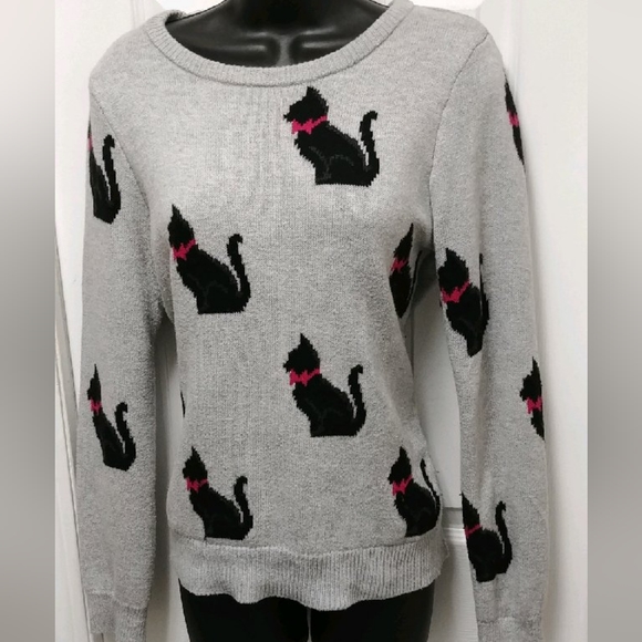 Shrinking Violet cat sweater - Picture 1 of 9